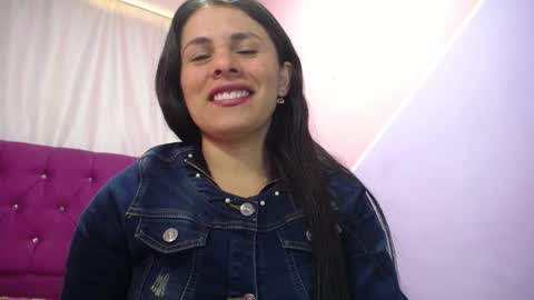 Snapshot of isabella_nice_ chatting on September 18, 3:58 pm abby online show from September 18, 3:58 pm