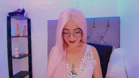 Isabella online show from June 12, 9:57 pm