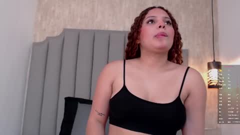 Snapshot of isabella_rivera_ chatting on June 17, 7:59 pm Isabella online show from June 17, 7:59 pm