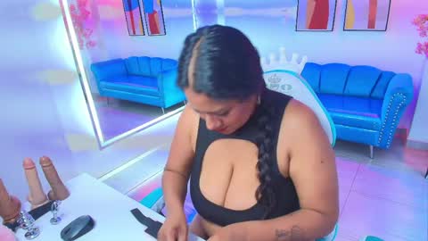 Snapshot of isabella_rows chatting on June 4, 8:26 pm Isabella online show from June 4, 8:26 pm