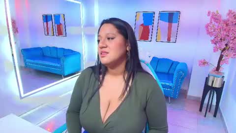 Snapshot of isabella_rows chatting on June 11, 7:34 pm Isabella online show from June 11, 7:34 pm