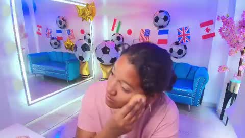 Isabella  online show from June 17, 7:37 pm