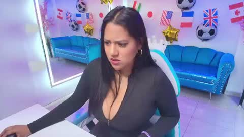 Isabella  online show from June 24, 7:35 pm
