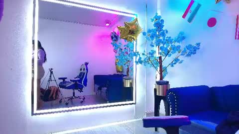 Isabella  online show from July 4, 9:04 am