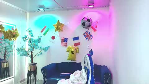 Isabella  online show from July 16, 11:49 am