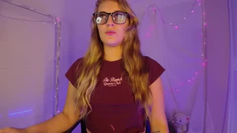 Snapshot of isabella_rross chatting on October 27, 1:15 pm Isabella Rros online show from October 27, 1:15 pm