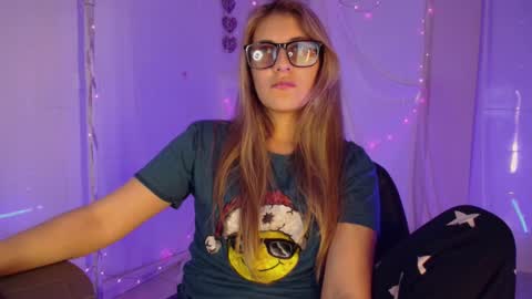 Snapshot of isabella_rross chatting on December 2, 1:22 am Isabella Rros online show from December 2, 1:22 am