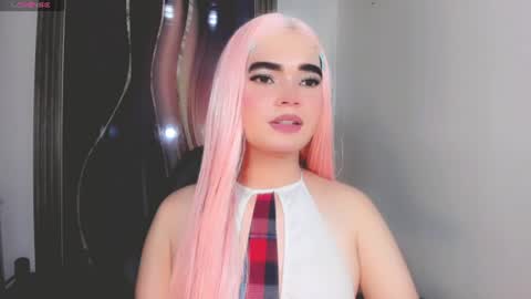 Snapshot of isabella_vogue chatting on June 11, 10:52 pm Isabella Vogue online show from June 11, 10:52 pm