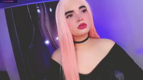 Snapshot of isabella_vogue chatting on June 13, 7:34 pm Isabella Vogue online show from June 13, 7:34 pm