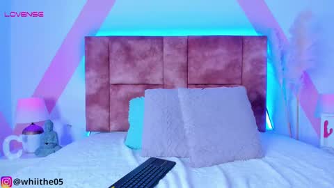 Isabella White online show from February 27, 1:49 pm