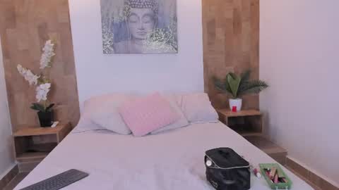 isabella_winkler online show from June 10, 11:09 am