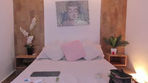 isabella_winkler online show from June 13, 10:57 am