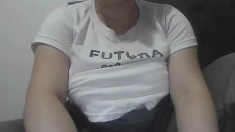 Snapshot of isabellaa_hills_ chatting on October 31, 3:35 pm isabellaa_hills_ online show from October 31, 3:35 pm