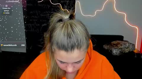 isabellabler online show from November 18, 6:51 am