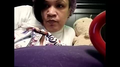 Snapshot of isabellacloverlove chatting on December 23, 10:35 am Isabella online show from December 23, 10:35 am