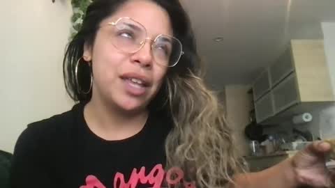 isabellaelizabeth online show from July 27, 9:11 pm