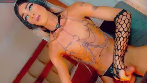 isabellagirs online show from September 15, 7:52 am