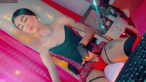 isabellagirs online show from November 30, 6:17 am