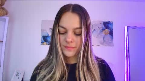 Isabella  online show from July 10, 1:36 pm