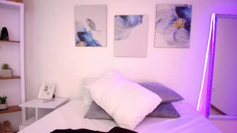 Isabella  online show from July 28, 4:39 pm