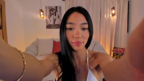 ISABELLA  online show from April 11, 3:16 pm