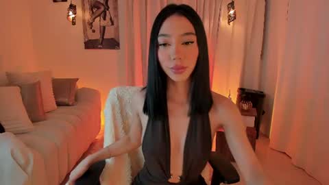 ISABELLA  online show from June 22, 4:15 pm