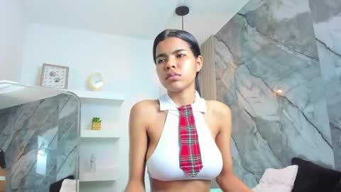 isabellamonet online show from May 12, 7:22 pm