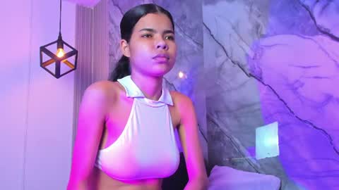 isabellamonet online show from July 30, 7:46 pm