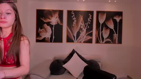 Isabella Moretti online show from June 24, 4:22 am