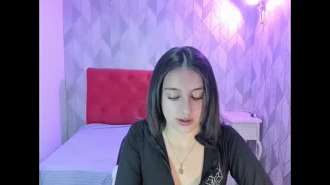 Snapshot of isabellarouseet chatting on December 3, 5:26 am Isabella online show from December 3, 5:26 am