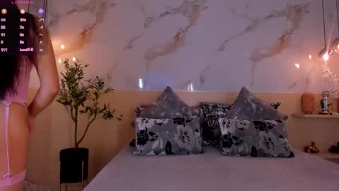 Snapshot of isabellasouza chatting on September 24, 11:46 am online show from September 24, 11:46 am