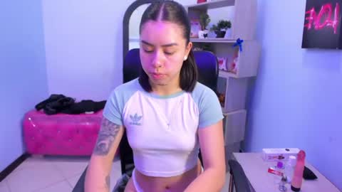 isebella online show from June 25, 2:21 pm