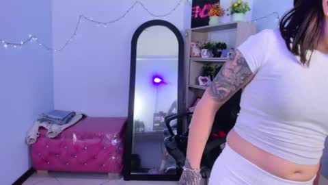 isebella online show from July 15, 12:54 pm