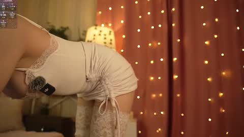 Bella online show from November 15, 3:59 am