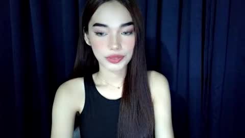 Isabelle online show from April 27, 1:42 pm