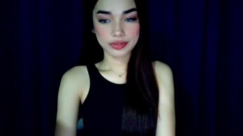 Snapshot of isabelle_willis chatting on July 1, 2:51 pm Isabelle online show from July 1, 2:51 pm