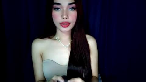 Snapshot of isabelle_willis chatting on August 4, 2:08 pm Isabelle online show from August 4, 2:08 pm