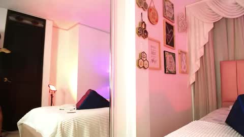 Snapshot of isabelledaza chatting on December 5, 12:03 pm Isabelle Daza online show from December 5, 12:03 pm