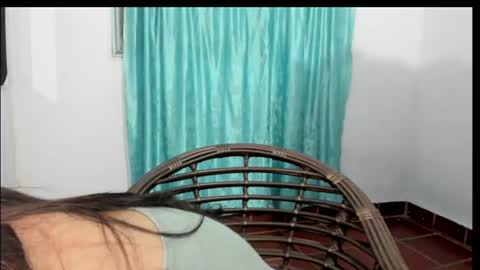 isabelllamoon online show from August 10, 2:59 am