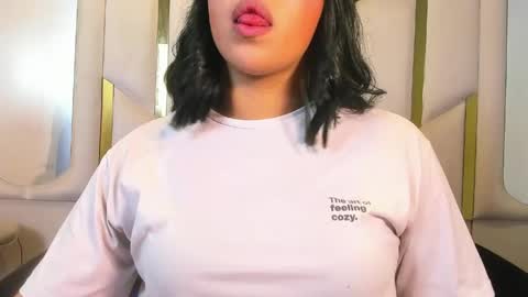 isabellrodriguez18 online show from June 10, 5:28 am