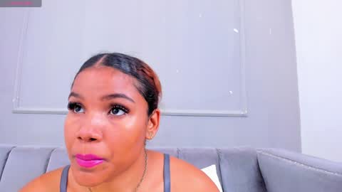 Isabellsmmith online show from December 17, 3:28 am