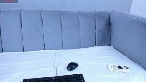 Isabellsmmith online show from December 18, 3:58 am