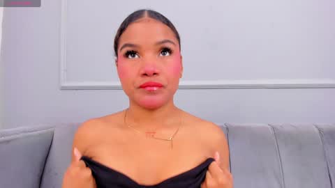Isabellsmmith online show from December 27, 4:04 am