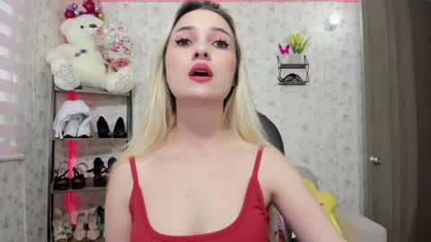 Snapshot of isablonde1 chatting on March 10, 8:14 pm ISABELLA online show from March 10, 8:14 pm