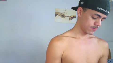 isais hunt online show from February 5, 11:26 am