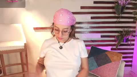 Isa online show from July 18, 12:42 pm