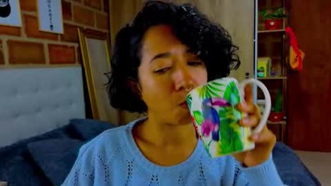 Isabela Paz online show from October 6, 12:57 pm