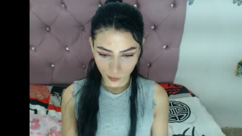 IsabelaRodriguez02 online show from December 4, 6:01 am