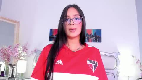 Isa Saenz online show from November 15, 6:15 pm