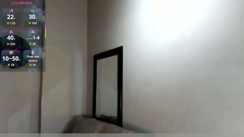 I S A  S AN D E R S  online show from November 30, 7:29 pm